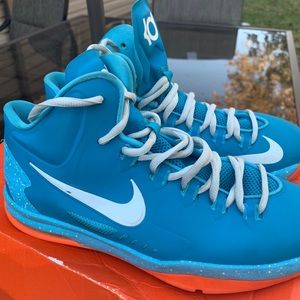 Kd “pool party”